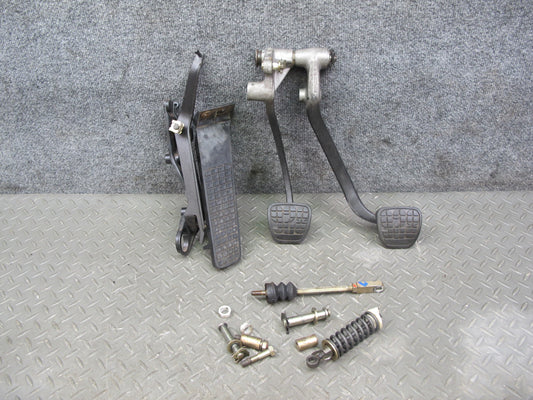 1987-1989 Porsche 928 S4 M/T Manual Clutch Brake Gas Acceleration Pedal Set