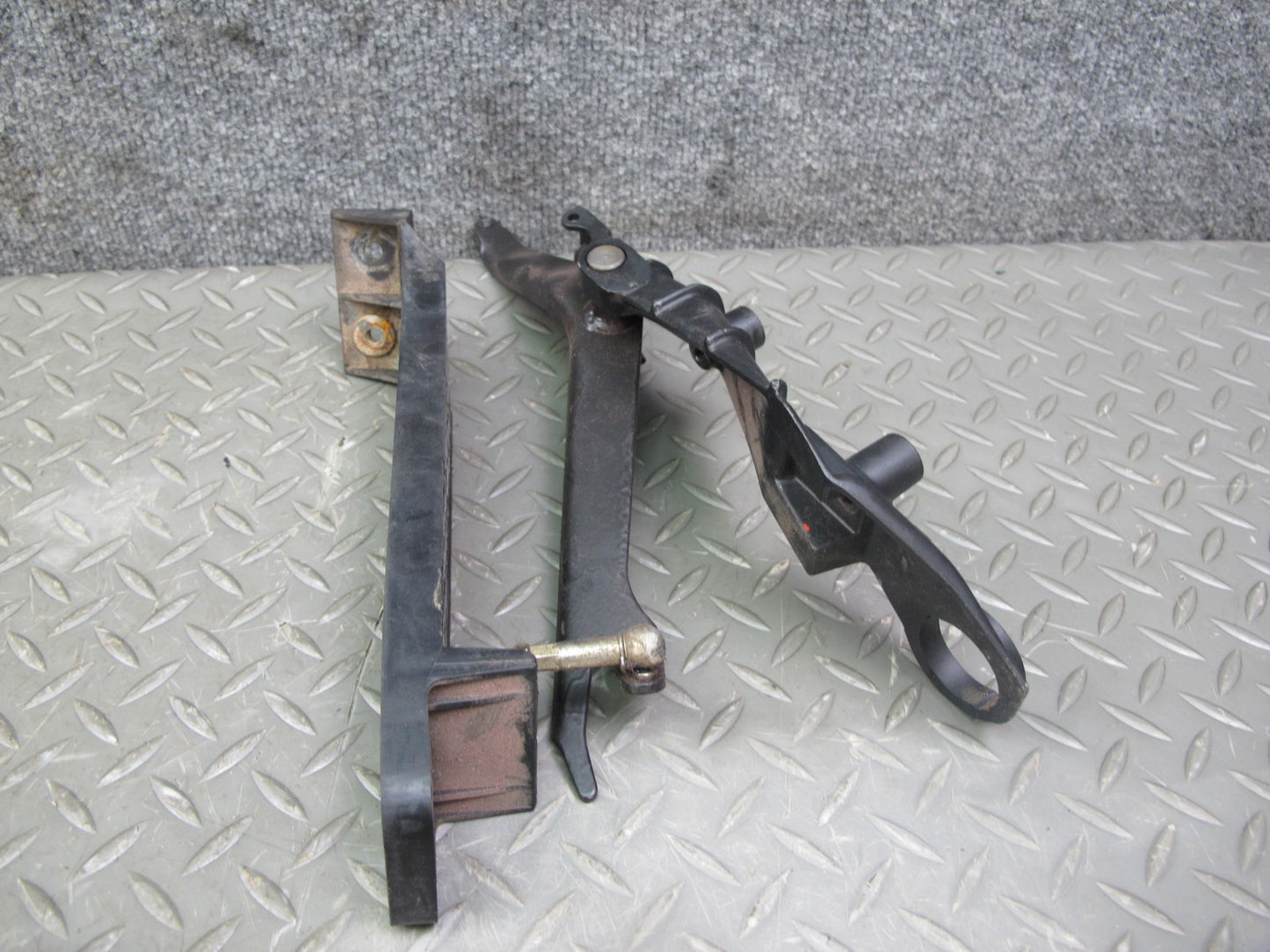 1987-1989 Porsche 928 S4 M/T Manual Clutch Brake Gas Acceleration Pedal Set