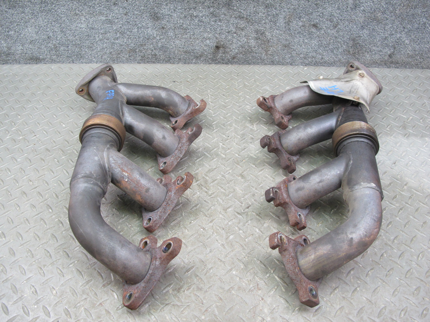 1987-1991 Porsche 928 S 5.0L Engine Left & Right Exhaust Manifold Set of 2