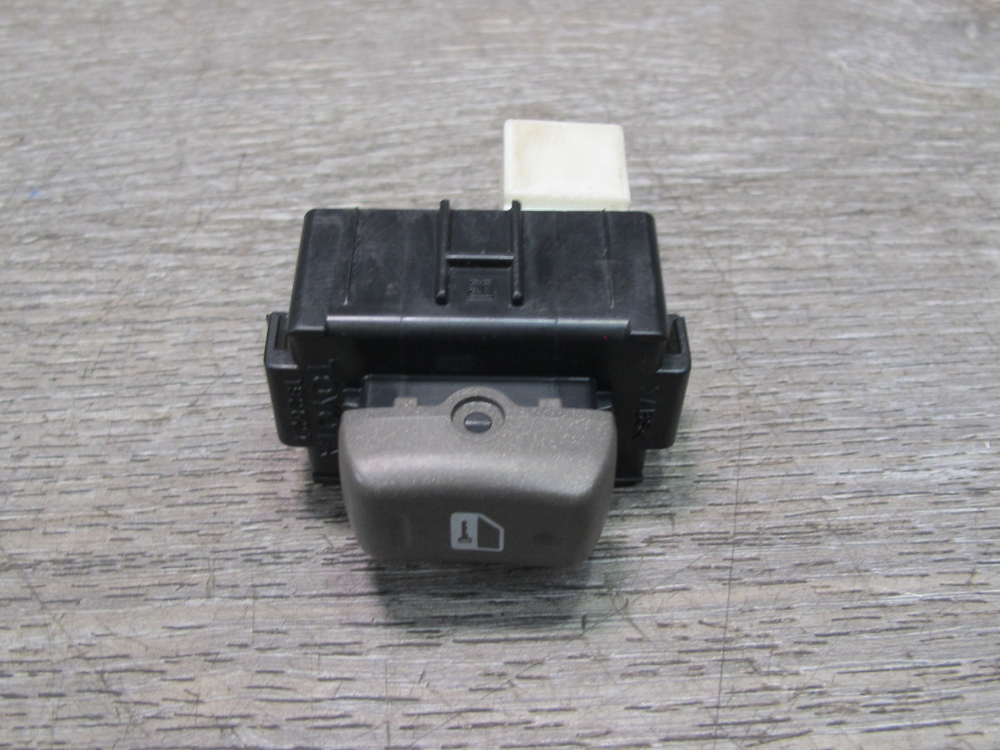 01-06 Lexus UCF30L LS430 Front Right Passenger Door Lock Switch OEM