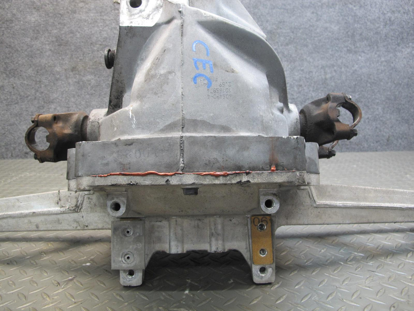 88-96 Chevrolet Corvette C4 A/T Dana 36 Rear Differential Carrier 2.59 Ratio OEM