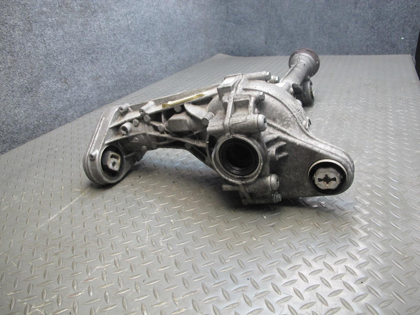 2011-2014 Porsche Cayenne 958 4.8L Turbo AWD AGT Front Differential Carrier 91k