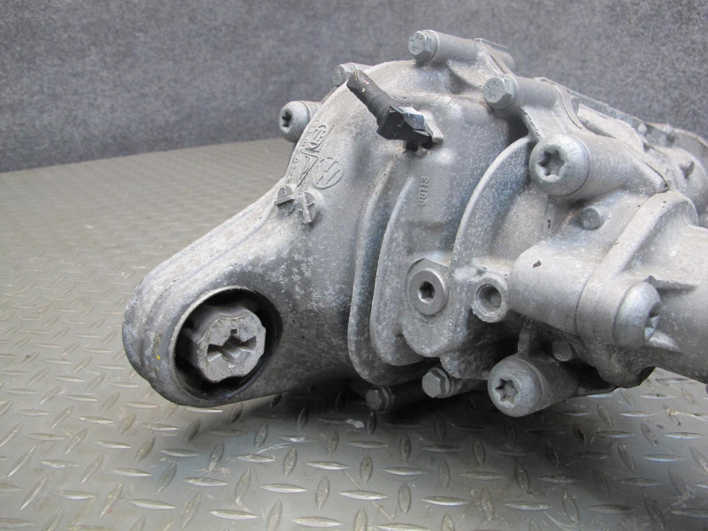 2011-2014 Porsche Cayenne 958 4.8L Turbo AWD AGT Front Differential Carrier 91k