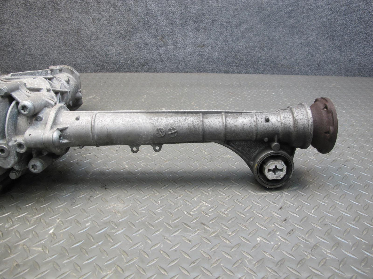 2011-2014 Porsche Cayenne 958 4.8L Turbo AWD AGT Front Differential Carrier 91k
