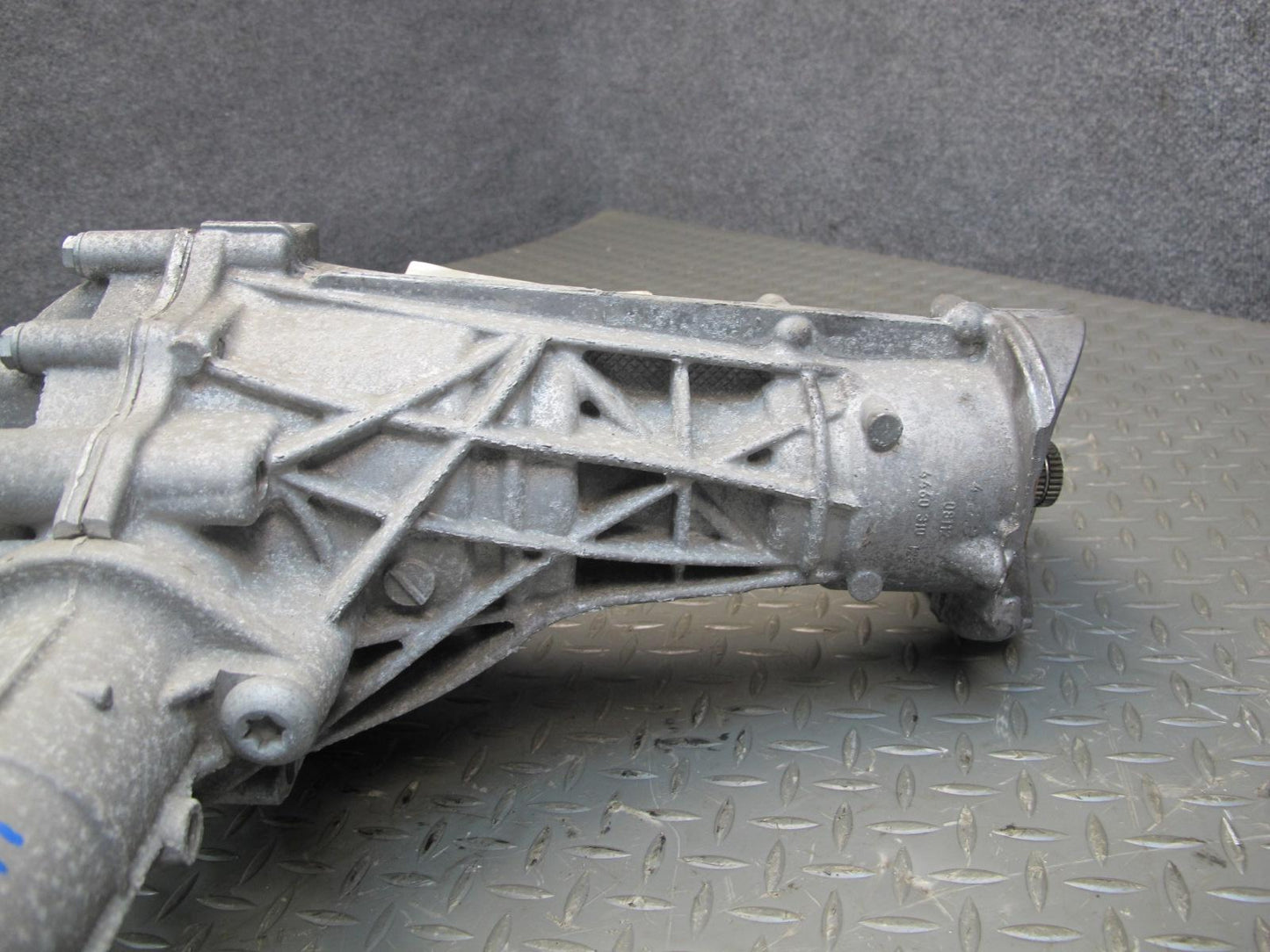 2011-2014 Porsche Cayenne 958 4.8L Turbo AWD AGT Front Differential Carrier 91k