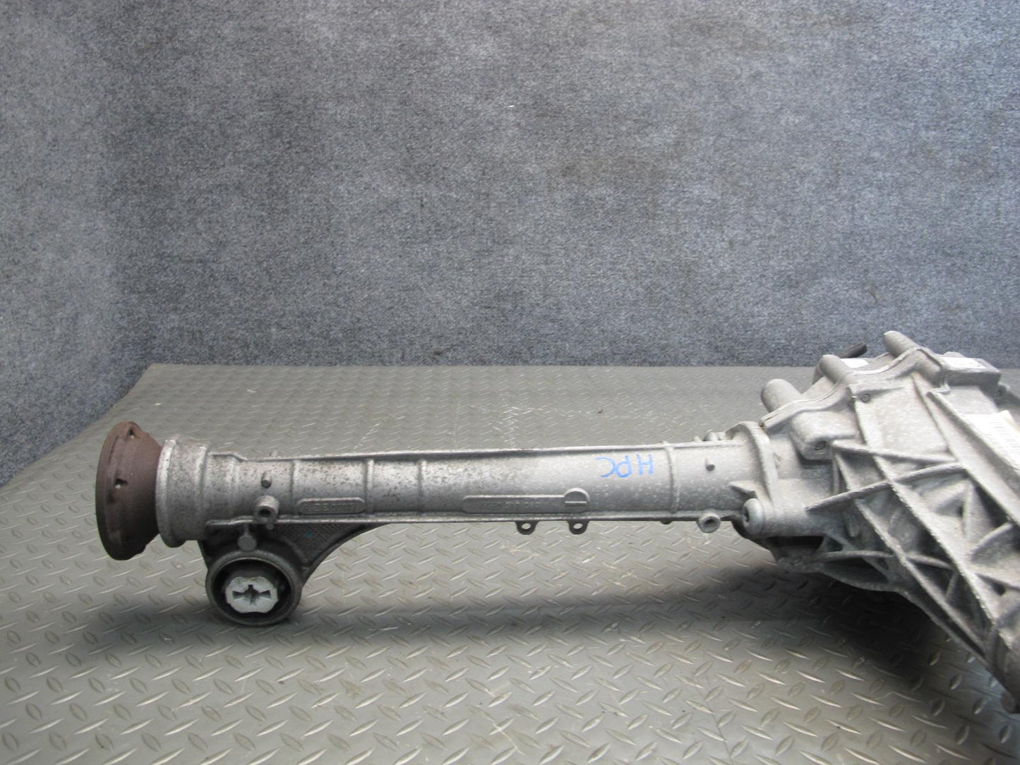 2011-2014 Porsche Cayenne 958 4.8L Turbo AWD AGT Front Differential Carrier 91k