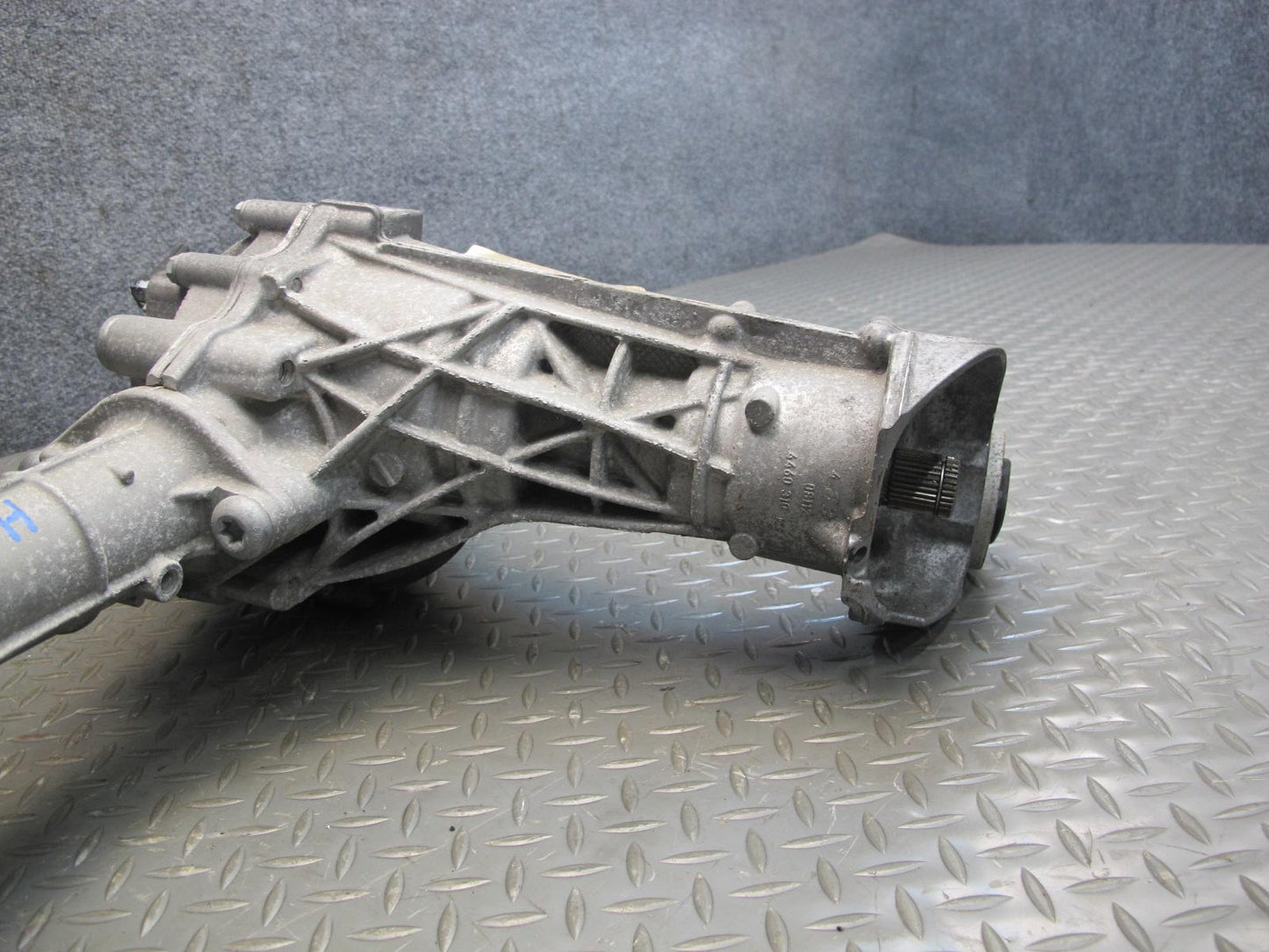 2011-2014 Porsche Cayenne 958 4.8L Turbo AWD AGT Front Differential Carrier 91k