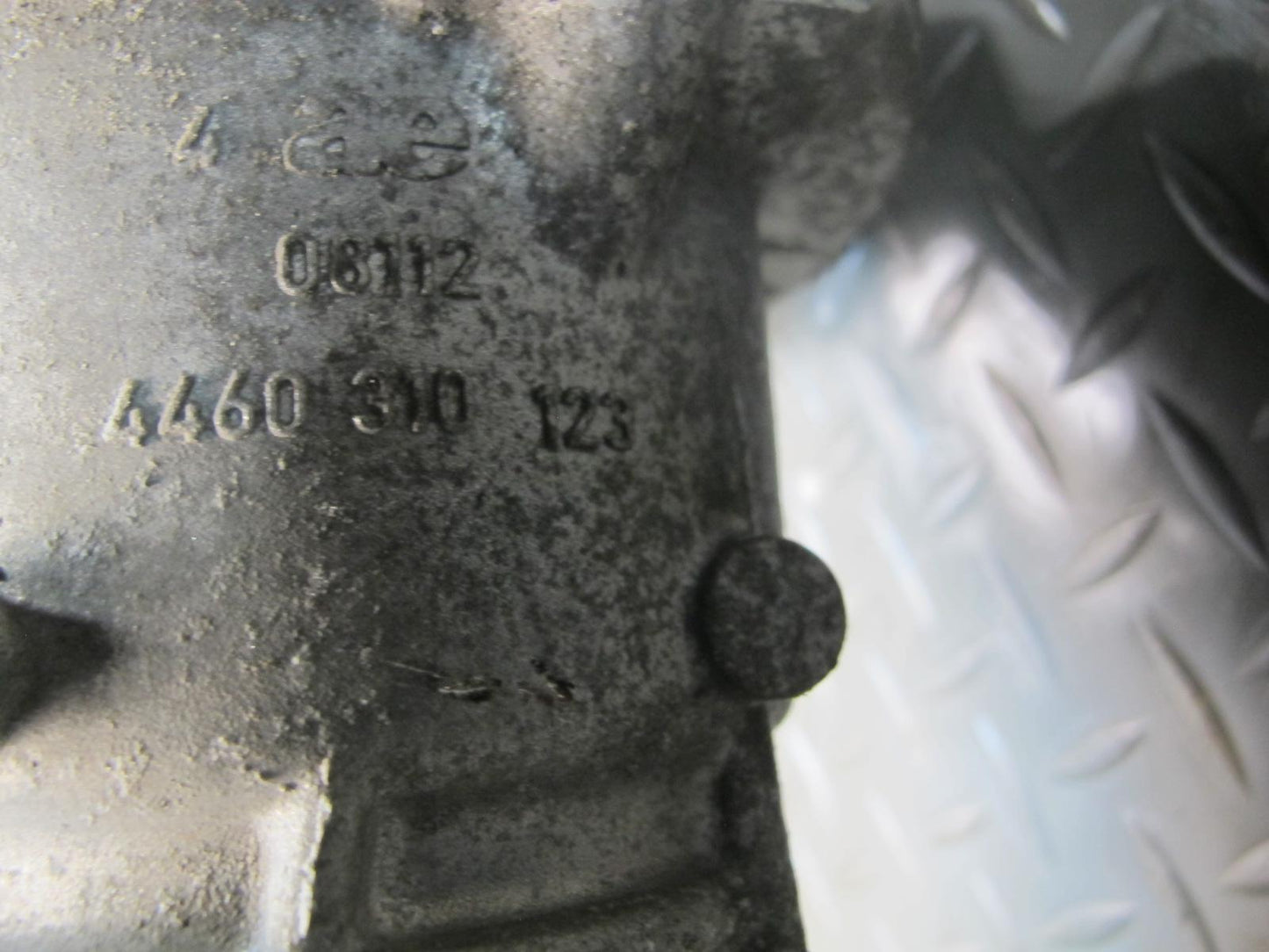 2011-2014 Porsche Cayenne 958 4.8L Turbo AWD AGT Front Differential Carrier 91k
