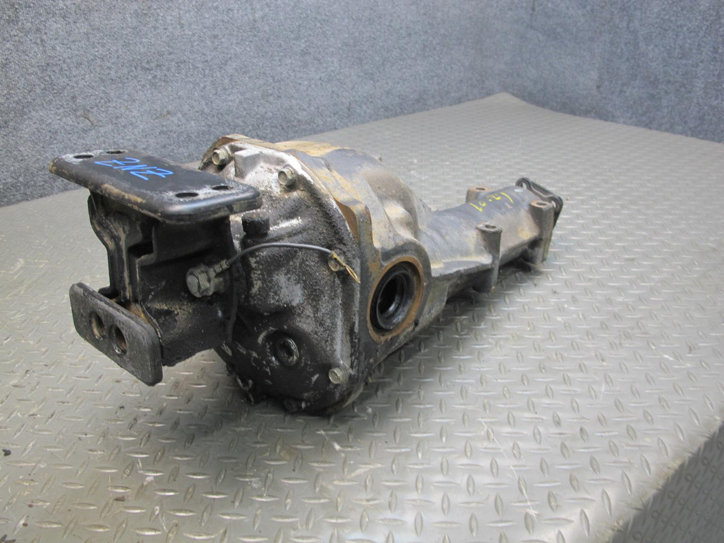 85-86 Nissan Z31 300ZX Turbo Rear Differential Carrier 3.545 Ratio OEM