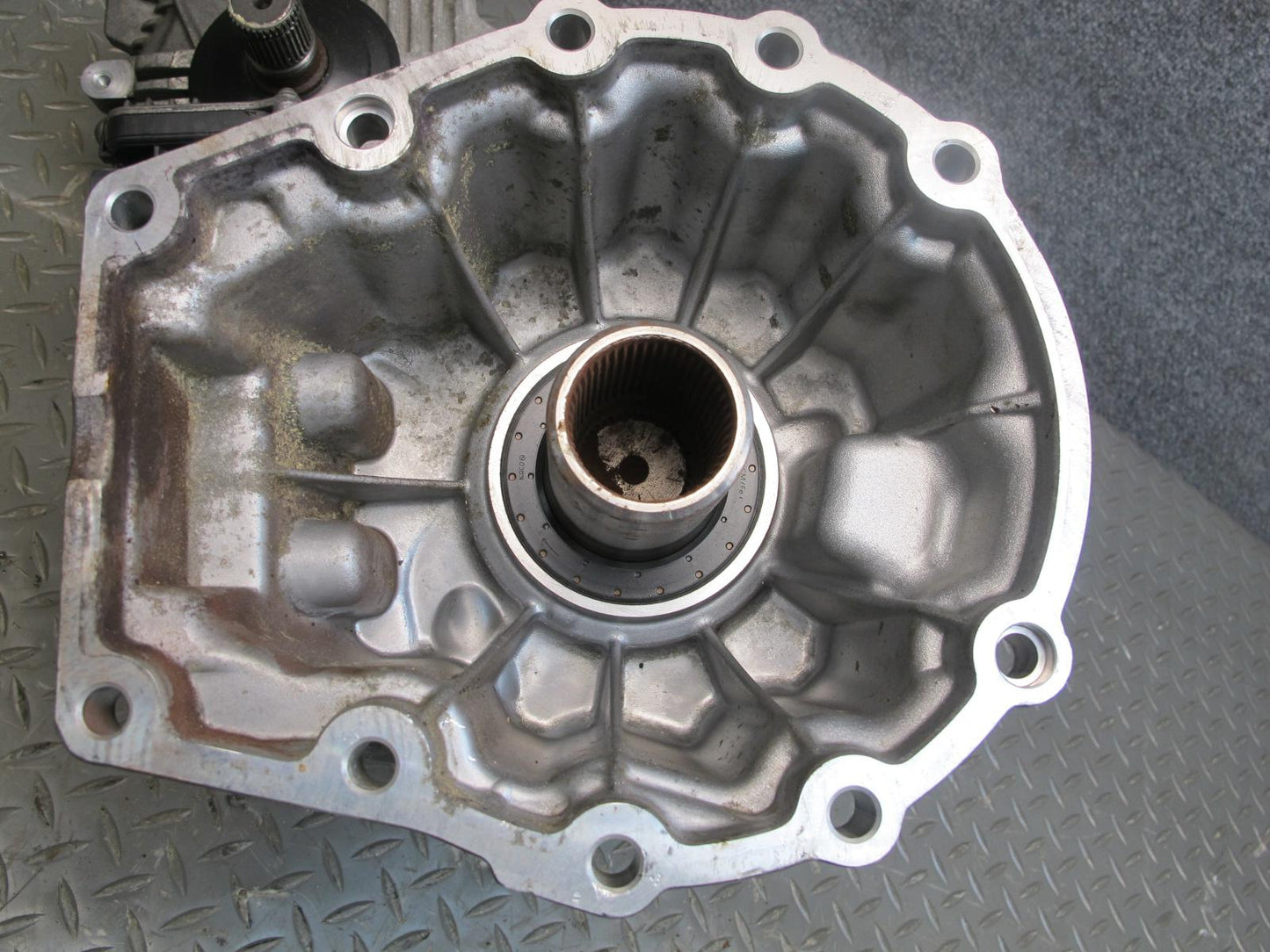 2011-2016 Porsche Cayenne 958 4.8L Turbo Transmission Transfer Case Box w Motor