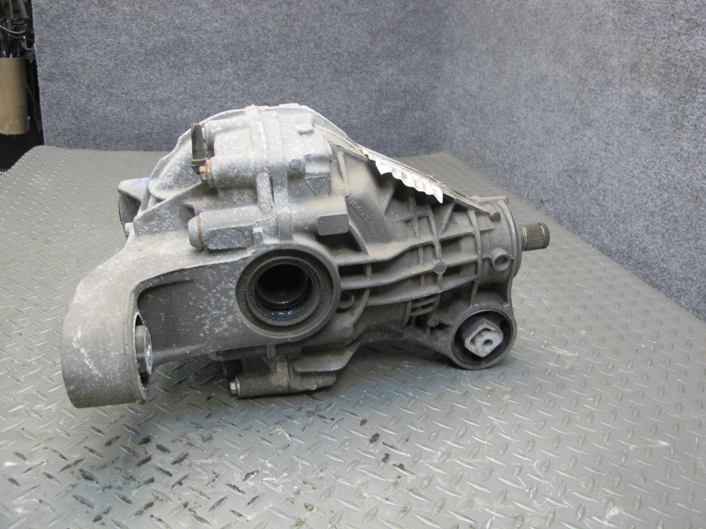 2011-2018 Porsche Cayenne 958 4.8L Turbo Rear Differential Carrier 0BN525017B