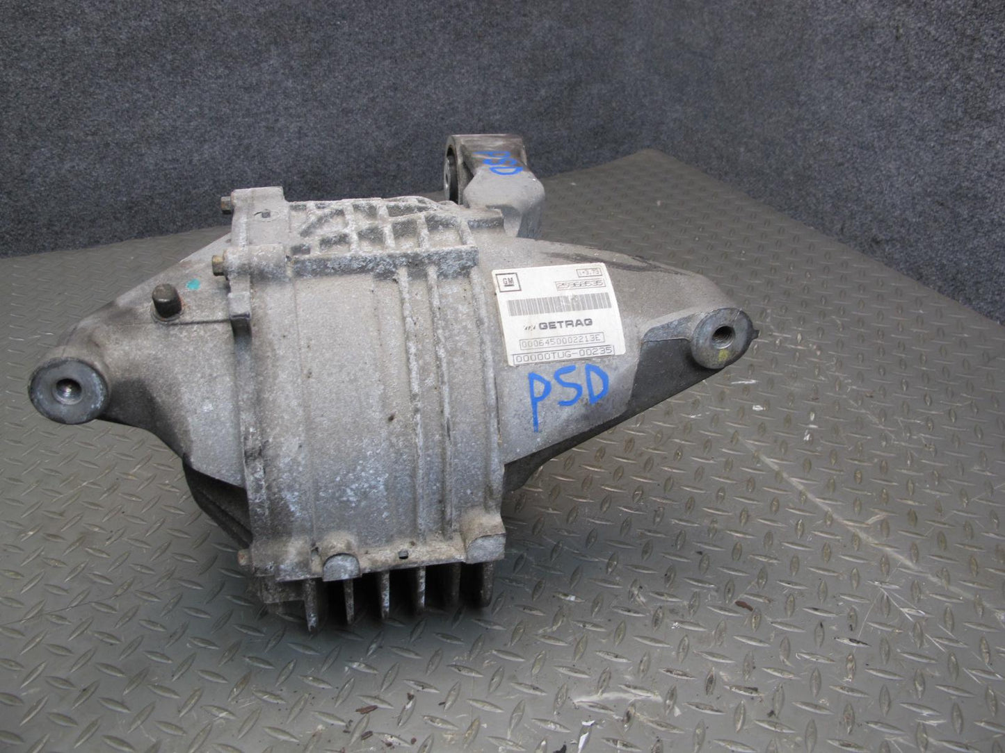 07-09 Pontiac Solstice GXP 2.0L GT4 A/T Rear Differential Carrier 3.73 Ratio OEM