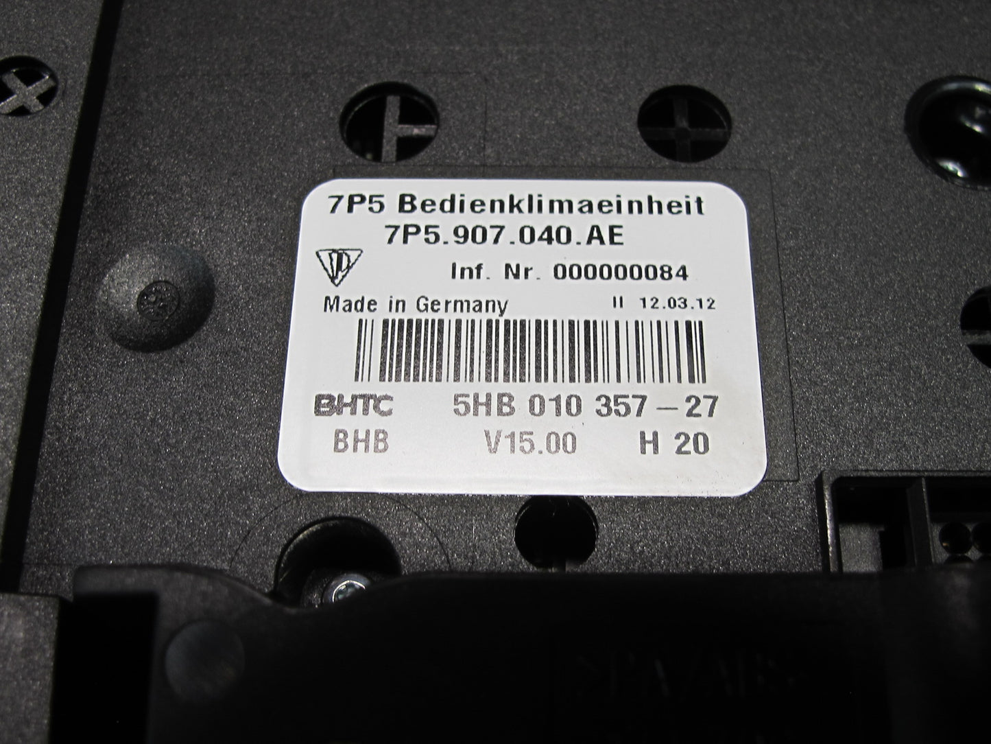 2011-2012 Porsche Cayenne 958 Center Console A/C Heater Climate Control Switch