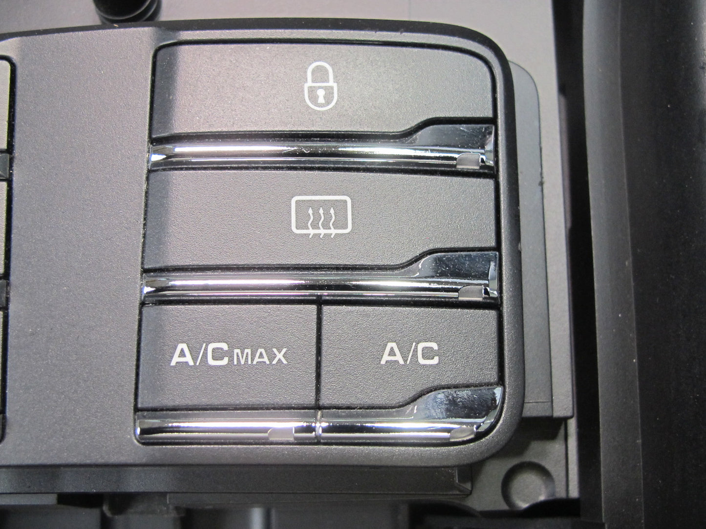 2011-2012 Porsche Cayenne 958 Center Console A/C Heater Climate Control Switch