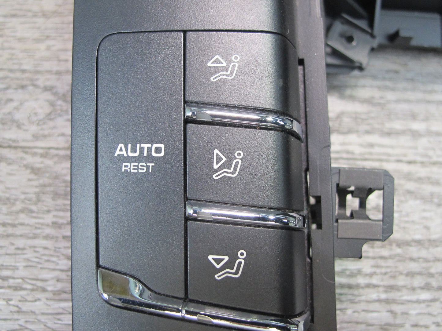 2011-2012 Porsche Cayenne 958 Center Console A/C Heater Climate Control Switch