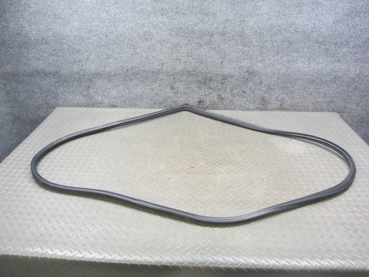 01-05 Lexus JCE10L IS300 Set of 2 Front Right & Left Door Rubber Seal OEM