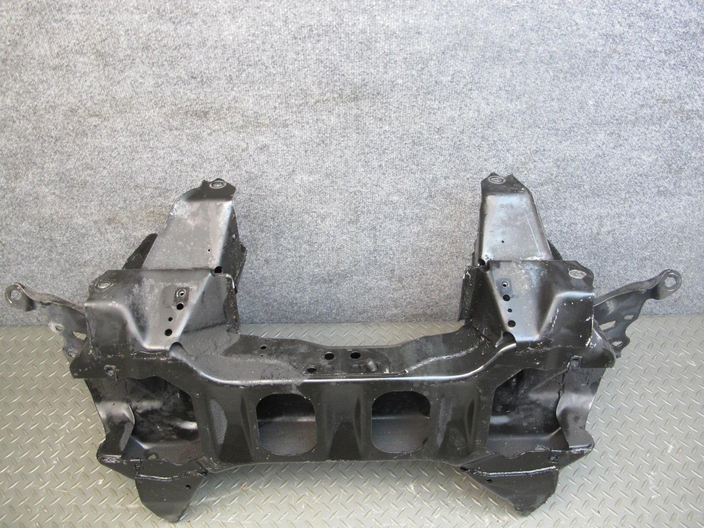 88-91 Chevrolet Corvette C4 Front Engine Cradle Subframe Crossmember Carrier OEM