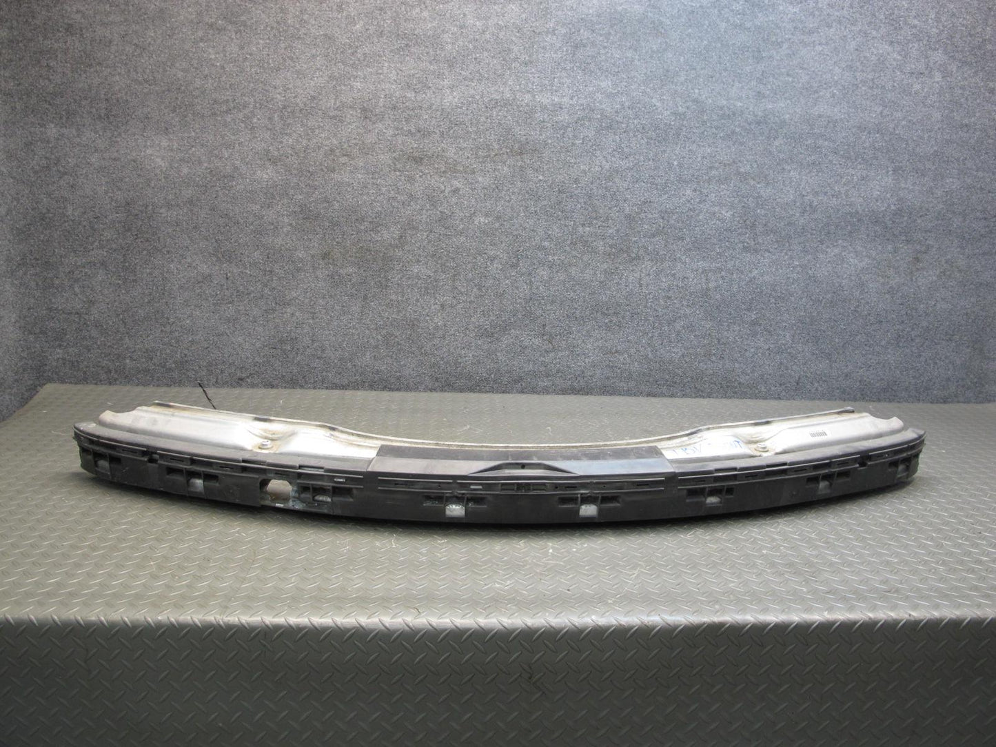 01-06 BMW E46 3-SERIES Front Bumper Impact Reinforcement Bar w Horns 8195300 OEM