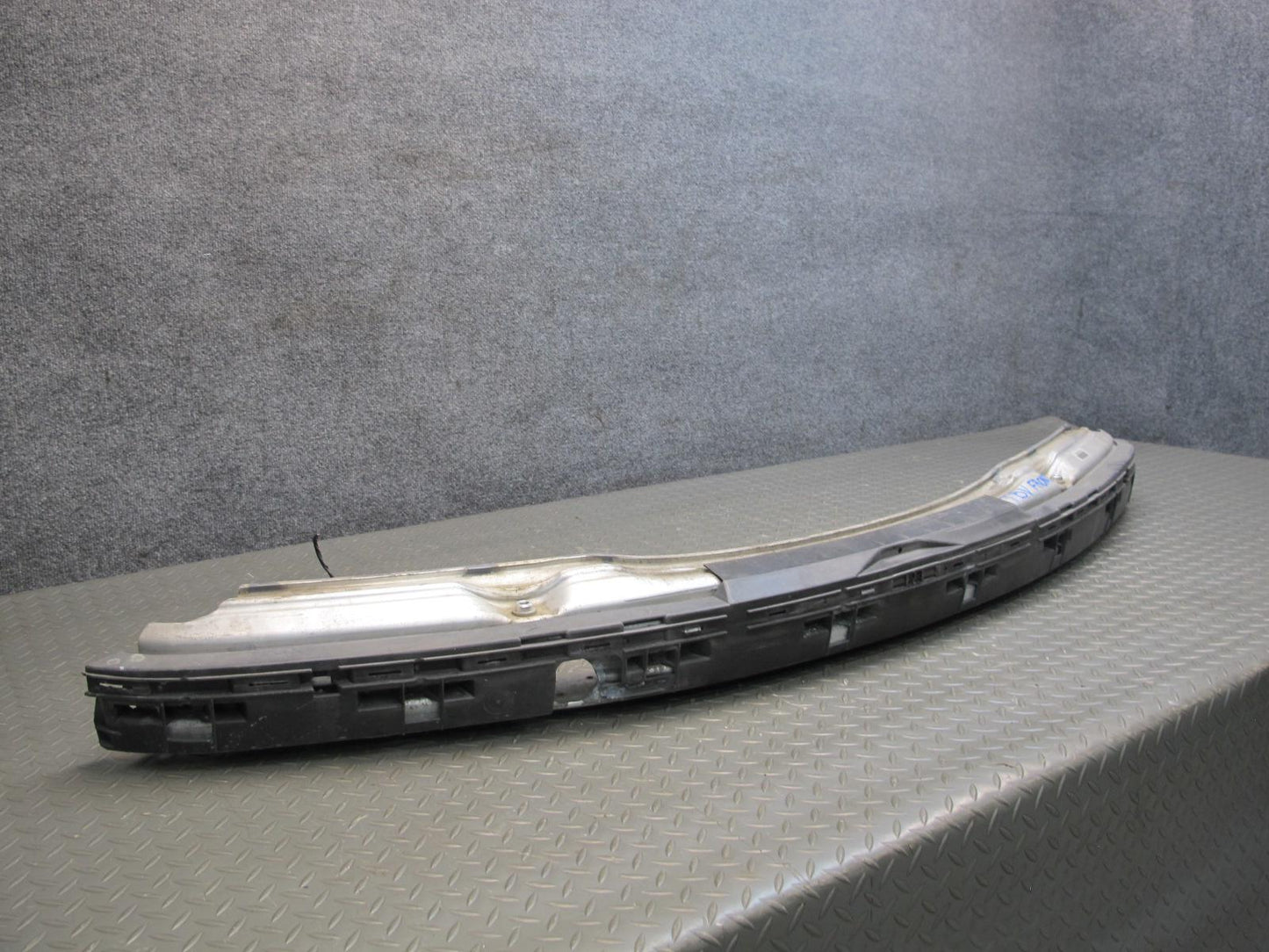 01-06 BMW E46 3-SERIES Front Bumper Impact Reinforcement Bar w Horns 8195300 OEM