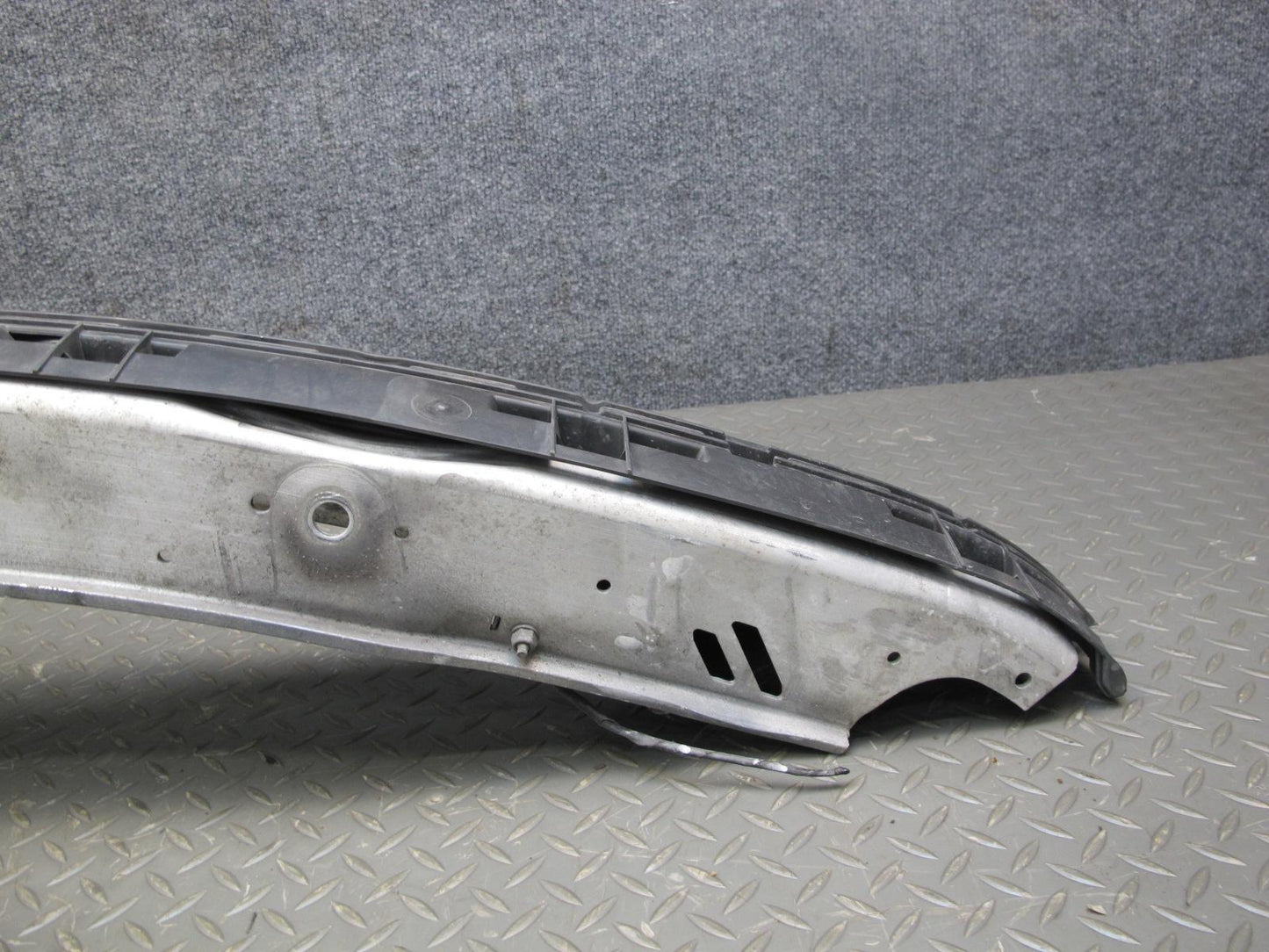 01-06 BMW E46 3-SERIES Front Bumper Impact Reinforcement Bar w Horns 8195300 OEM