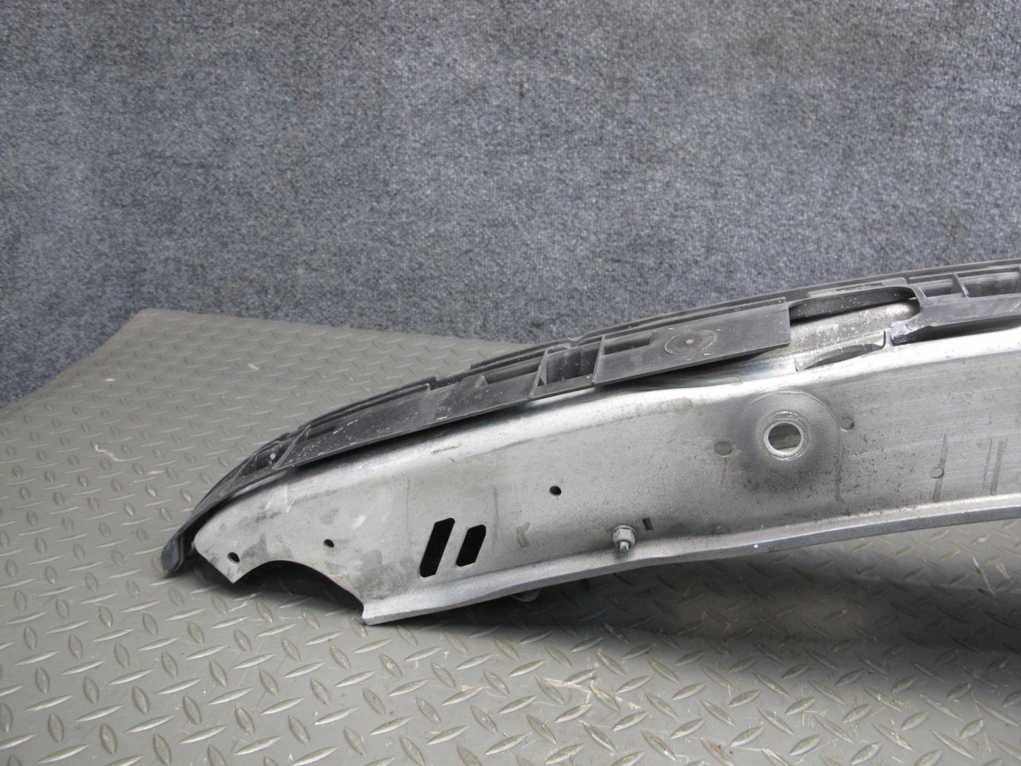 01-06 BMW E46 3-SERIES Front Bumper Impact Reinforcement Bar w Horns 8195300 OEM