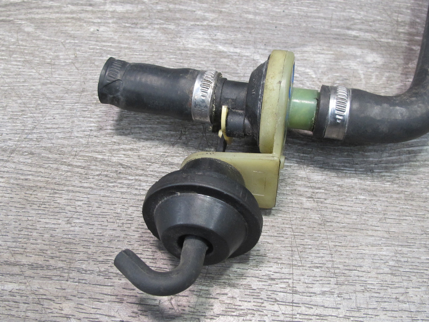1987-1991 Porsche 928 S Hvac Coolant Control Valve W/ Hose