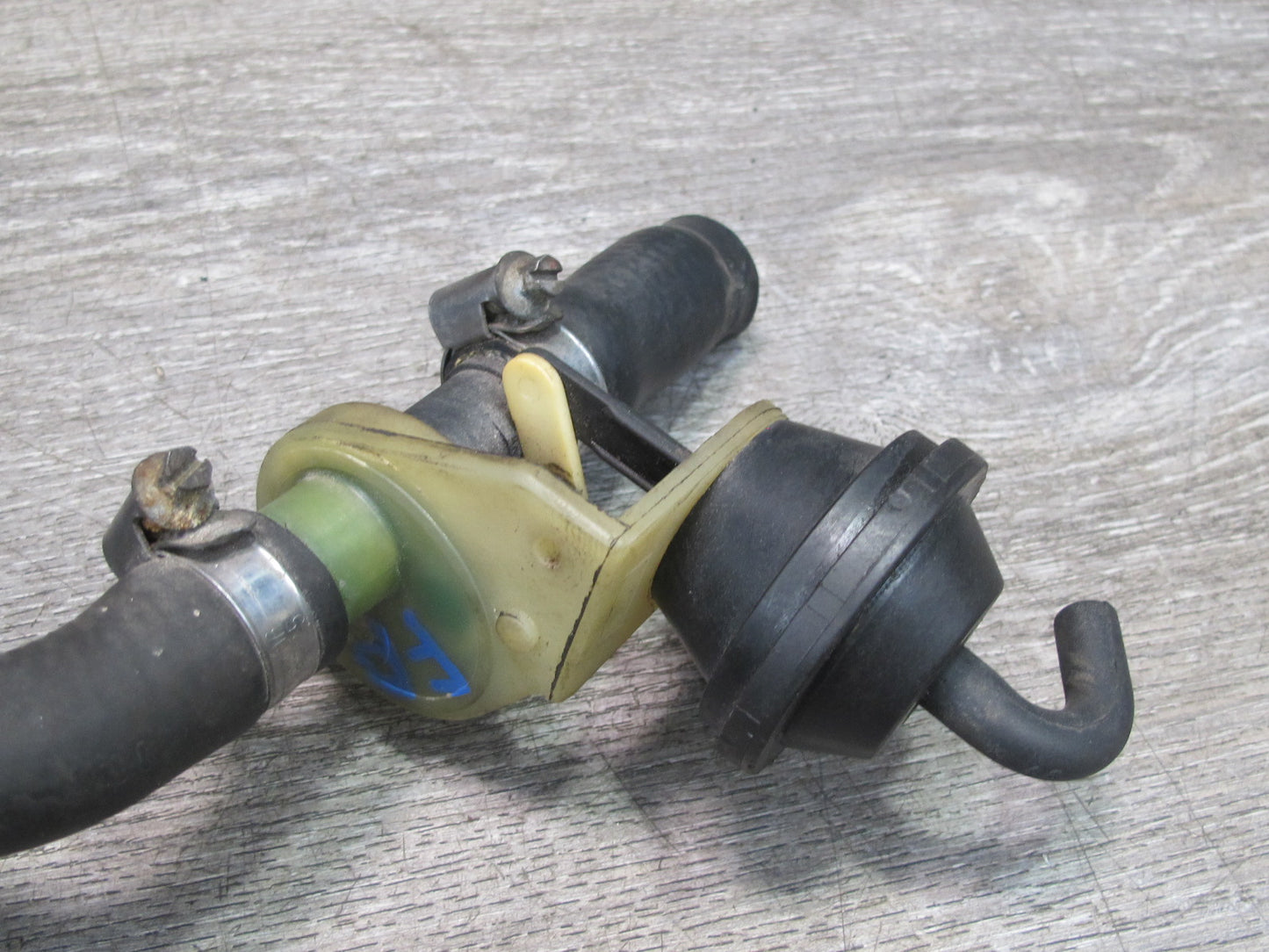 1987-1991 Porsche 928 S Hvac Coolant Control Valve W/ Hose