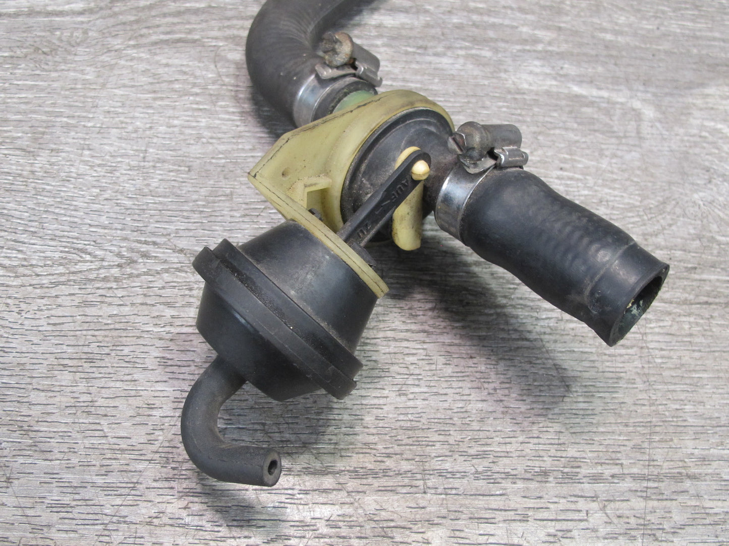1987-1991 Porsche 928 S Hvac Coolant Control Valve W/ Hose