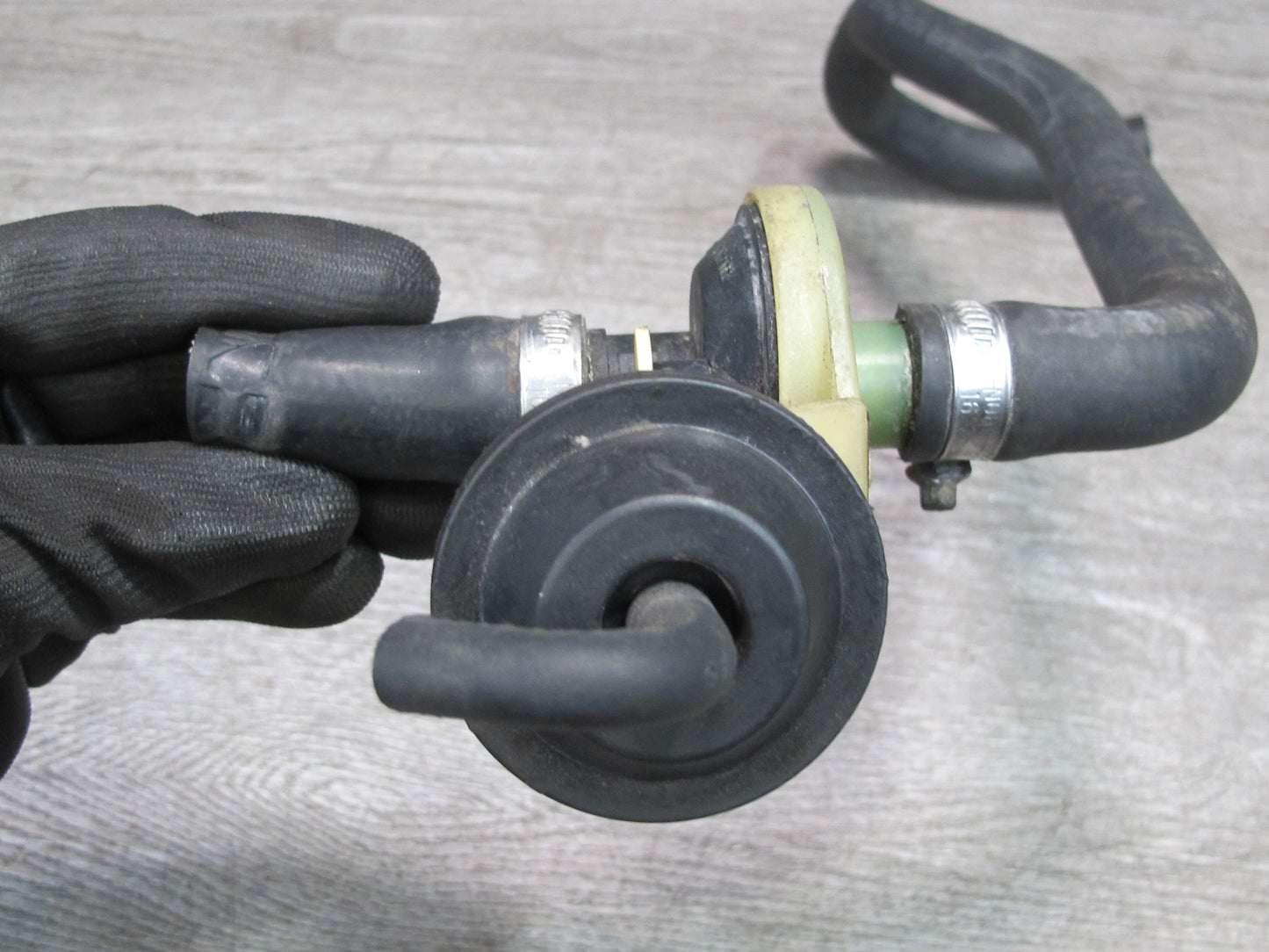 1987-1991 Porsche 928 S Hvac Coolant Control Valve W/ Hose
