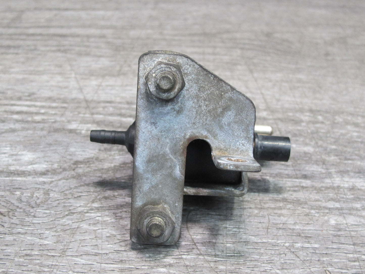 1987-1989 Porsche 928 S 5.0L V8 Engine EGR Vacuum Solenoid Valve