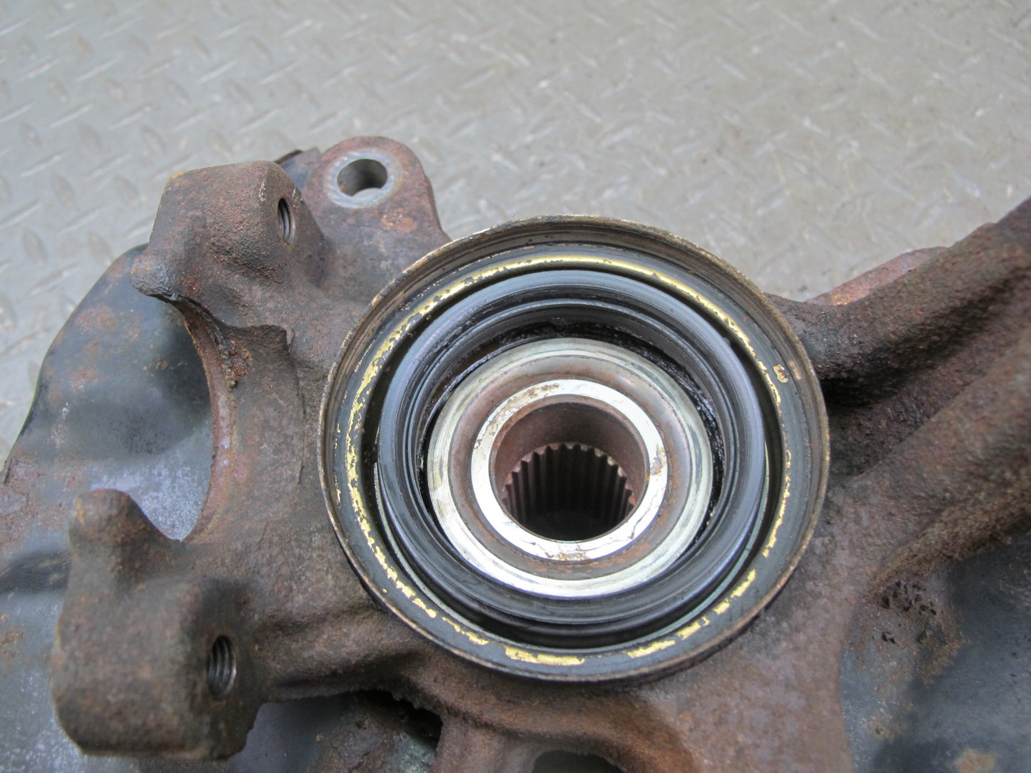 85-86 Toyota MR2 AW15 Rear Right Spindle Knuckle Wheel Hub Bearing OEM