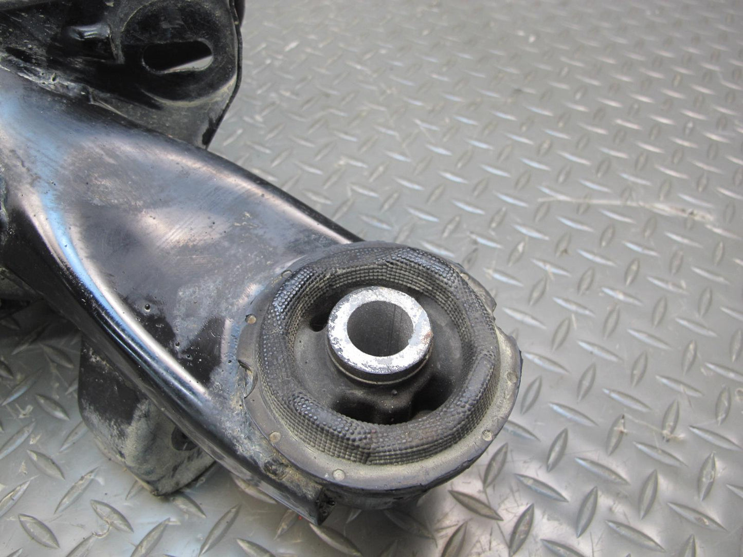01-05 Lexus JCE10L IS300 Rear Suspension Crossmember Sub Frame Subframe OEM