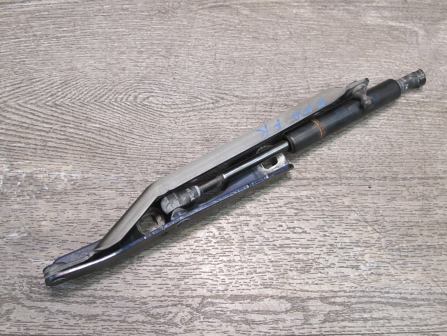 1999-2005 Porsche 911 Carrera 996 Front Left & Right Side  Hood Bonnet Hinge Set