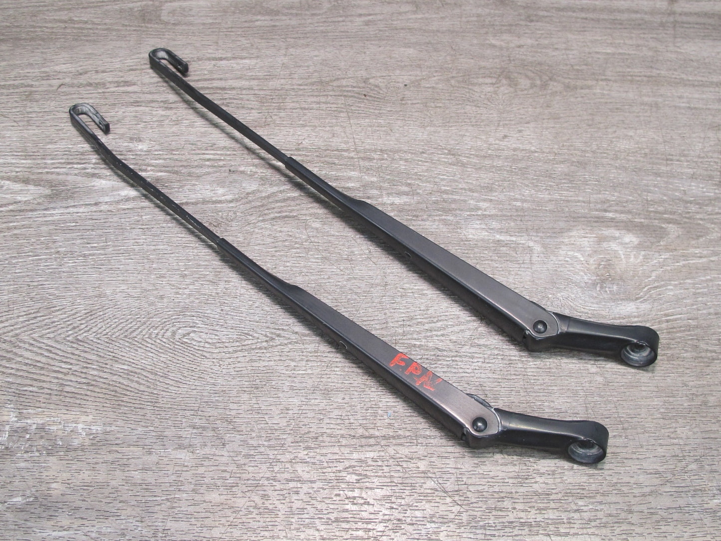 1999-2005 Porsche 911 Carrera 996 Front Left Right Side Windshield Wiper Arm Set