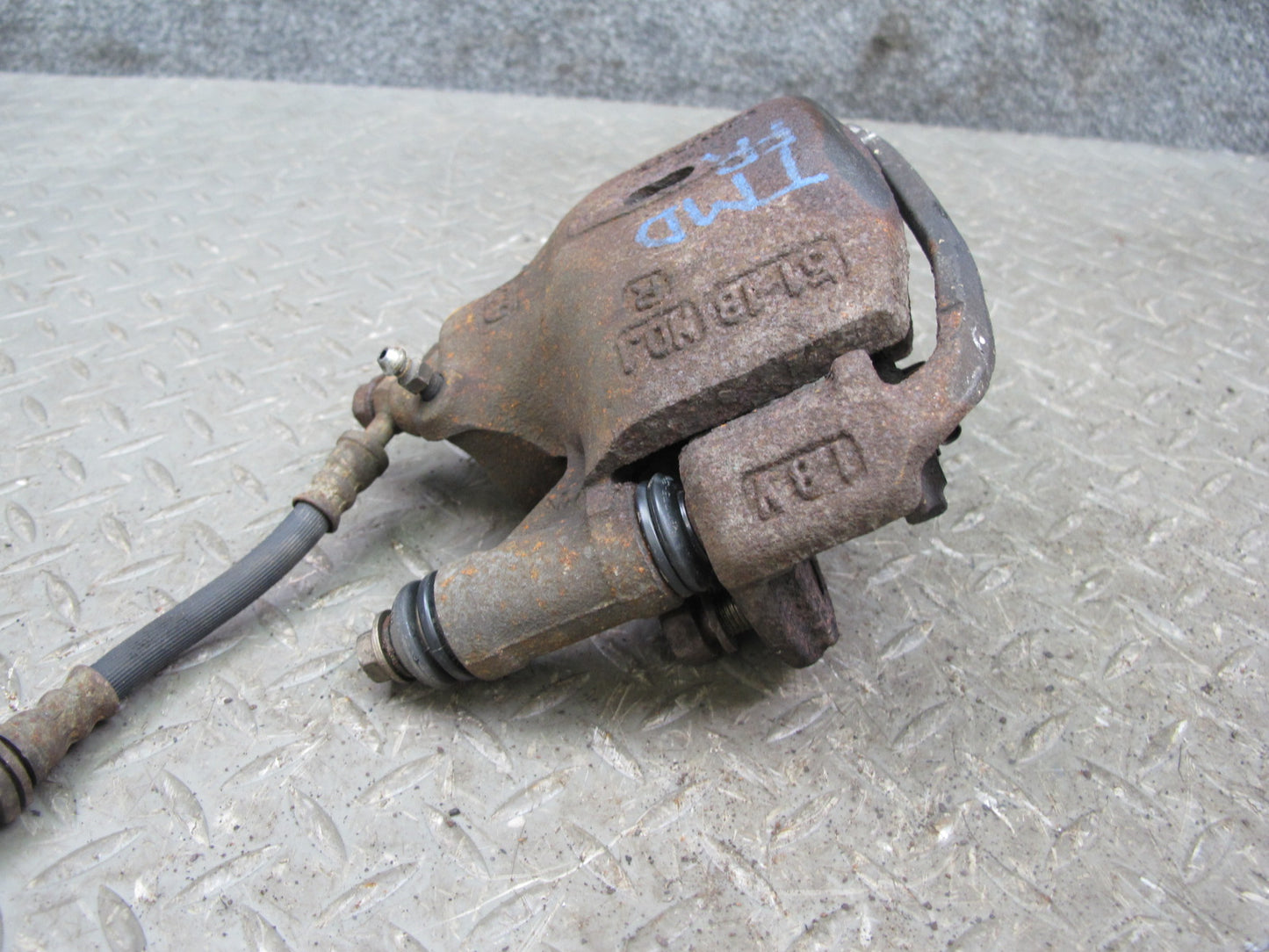 85-86 Toyota MR2 AW15 Set of 2 Front Left & Right Brake Caliper OEM