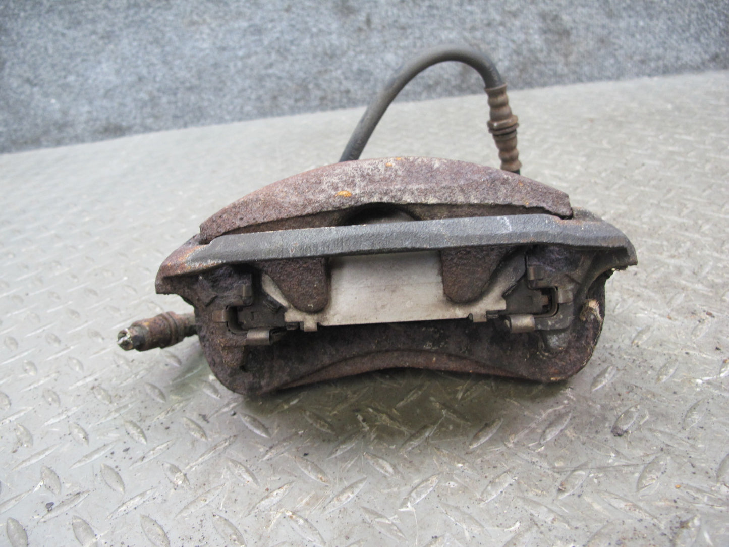 85-86 Toyota MR2 AW15 Set of 2 Front Left & Right Brake Caliper OEM