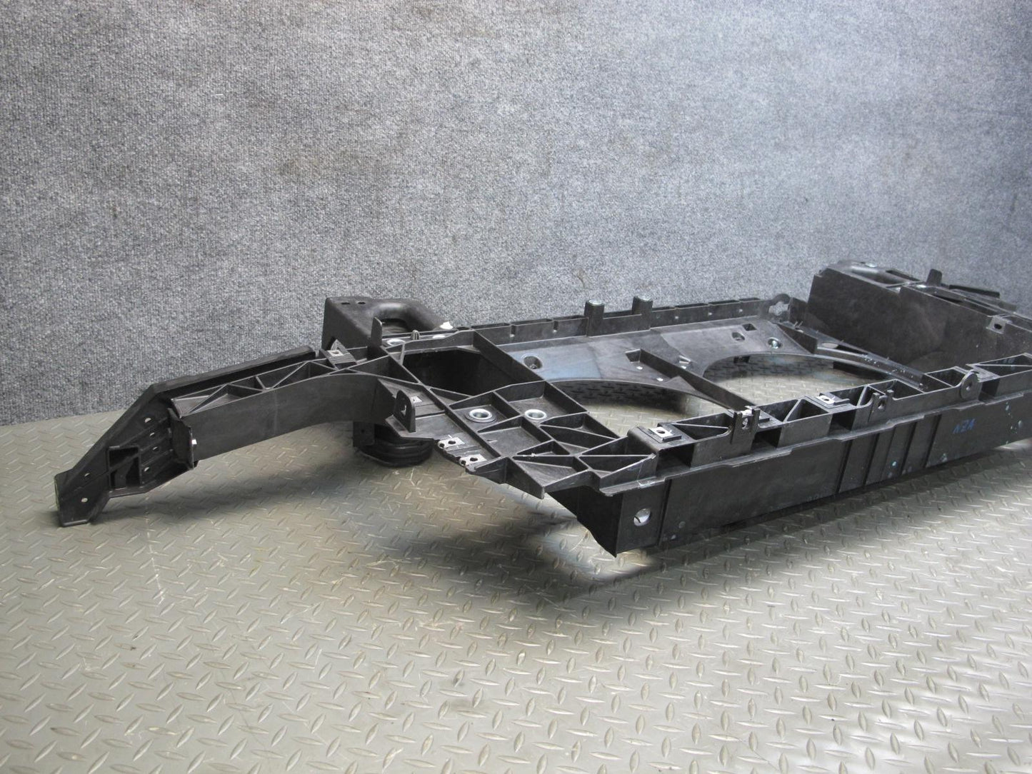 09-20 Nissan Z34 370Z Front Panel Radiator Core Support Bracket Assembly OEM