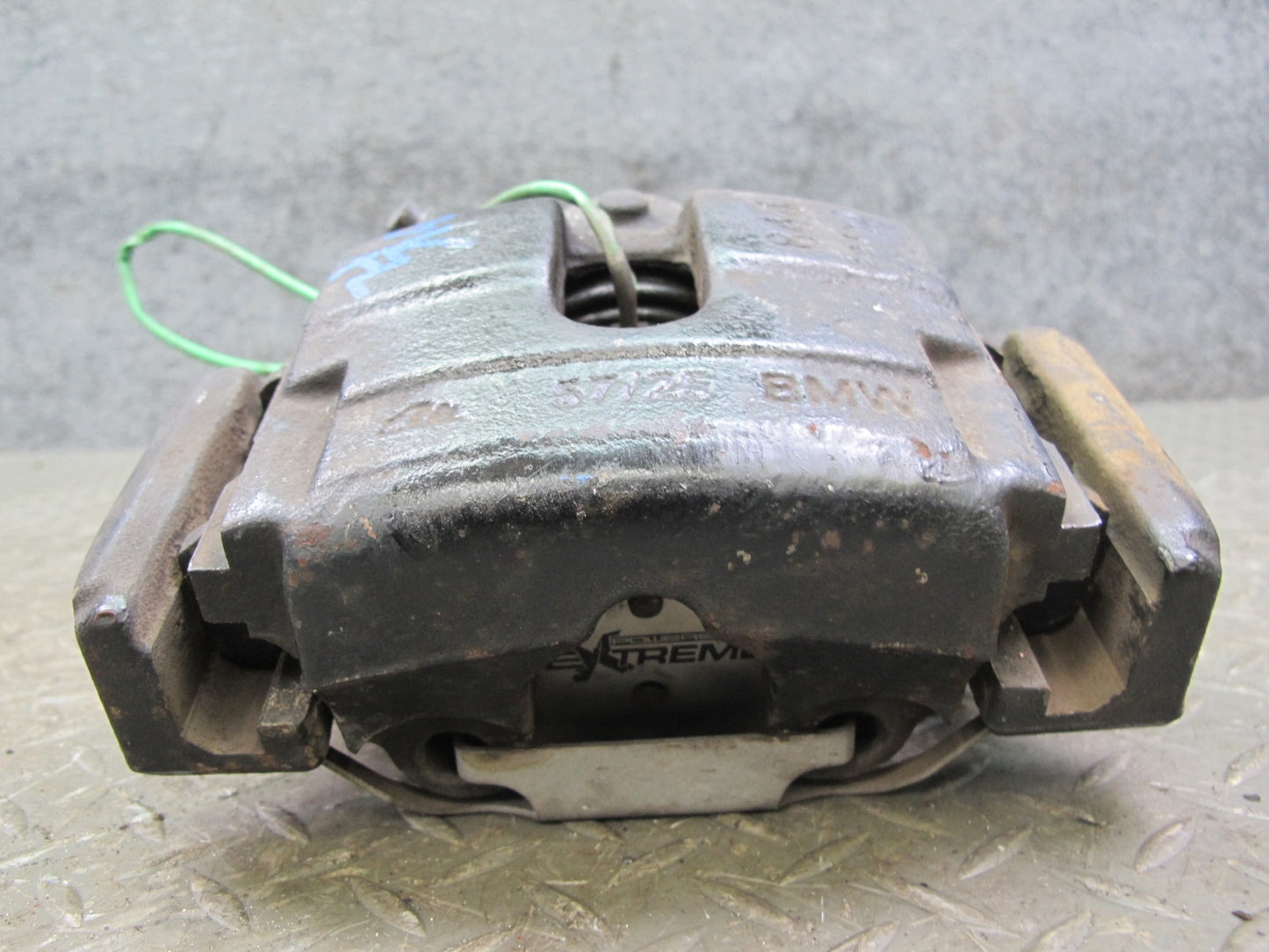 01-06 BMW E46 330Ci 330i RWD Set of 2 Front Left & Right Brake Caliper OEM