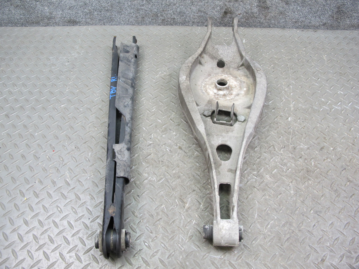 01-06 BMW E46 3-SERIES RWD Set of 2 Rear Left Upper & Lower Control Arm OEM