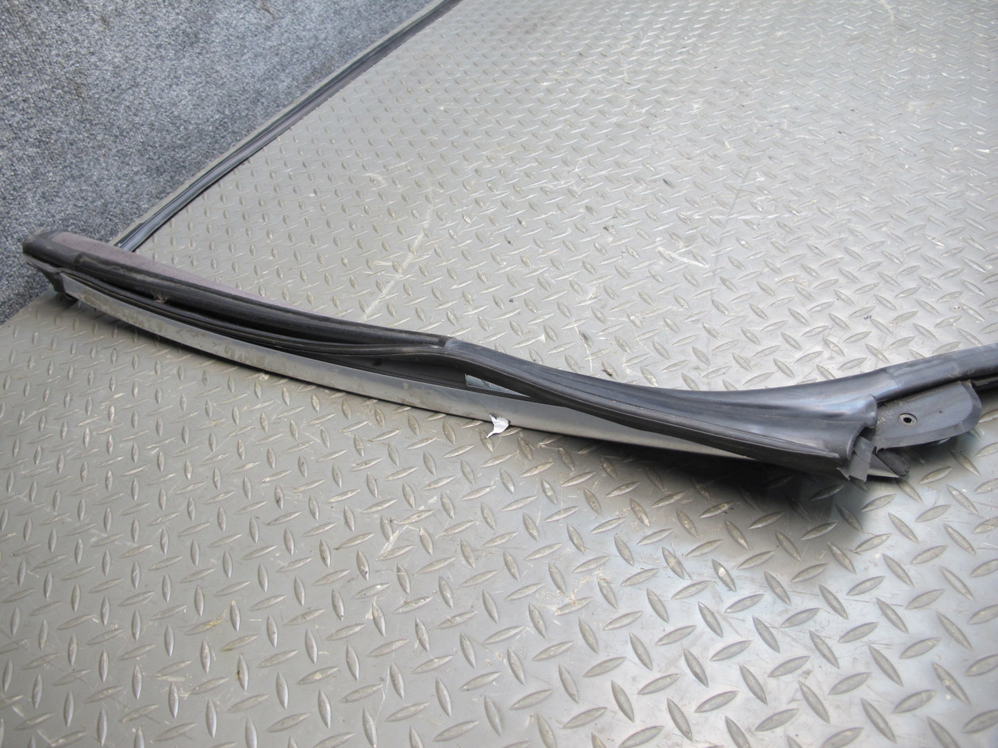 01-06 BMW E46 Convertible Left & Right Door Weatherstrip Rubber Seal Set OEM