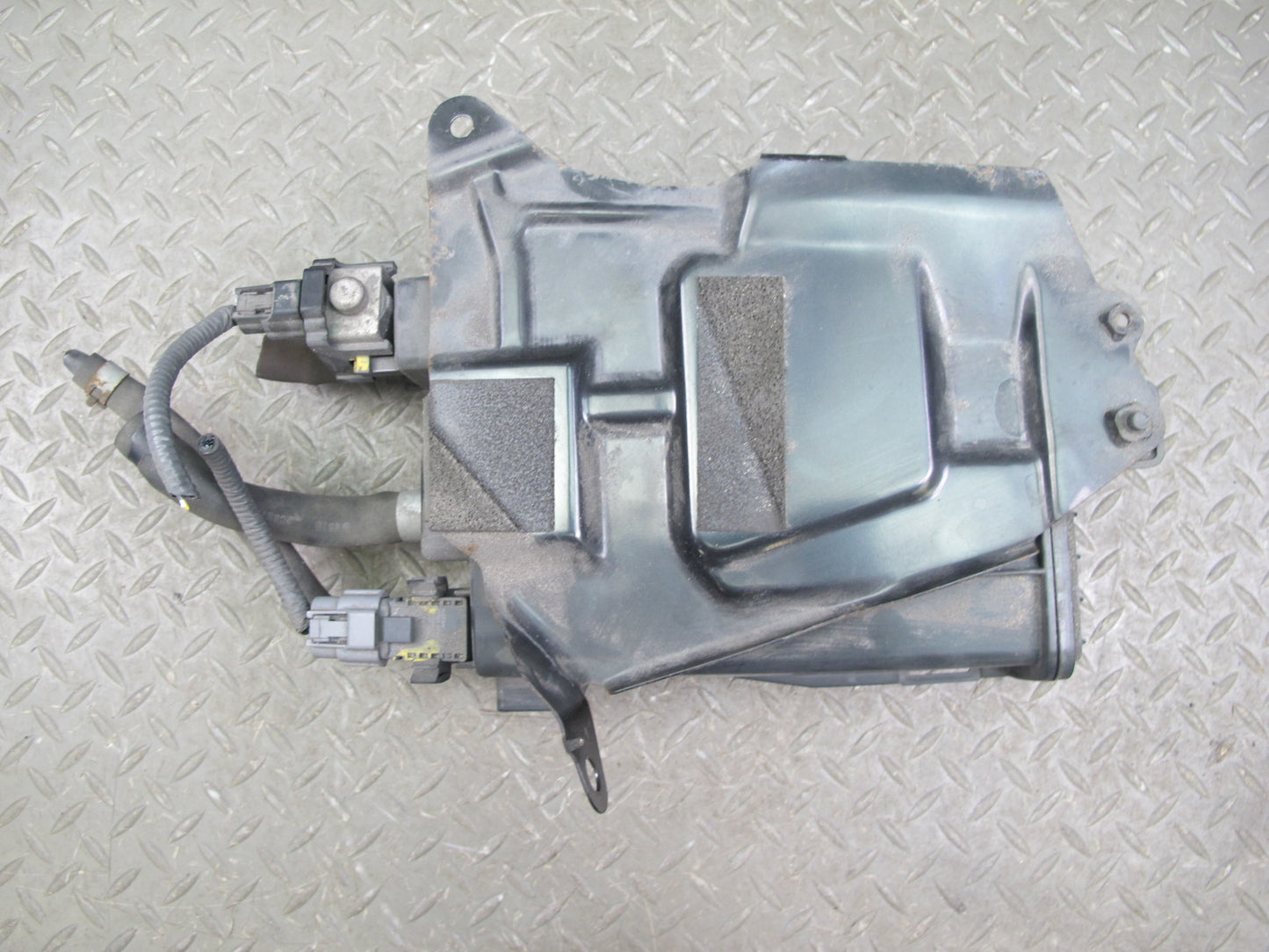 09-20 Nissan Z34 370Z Fuel Evap Vapor Charcoal Canister OEM