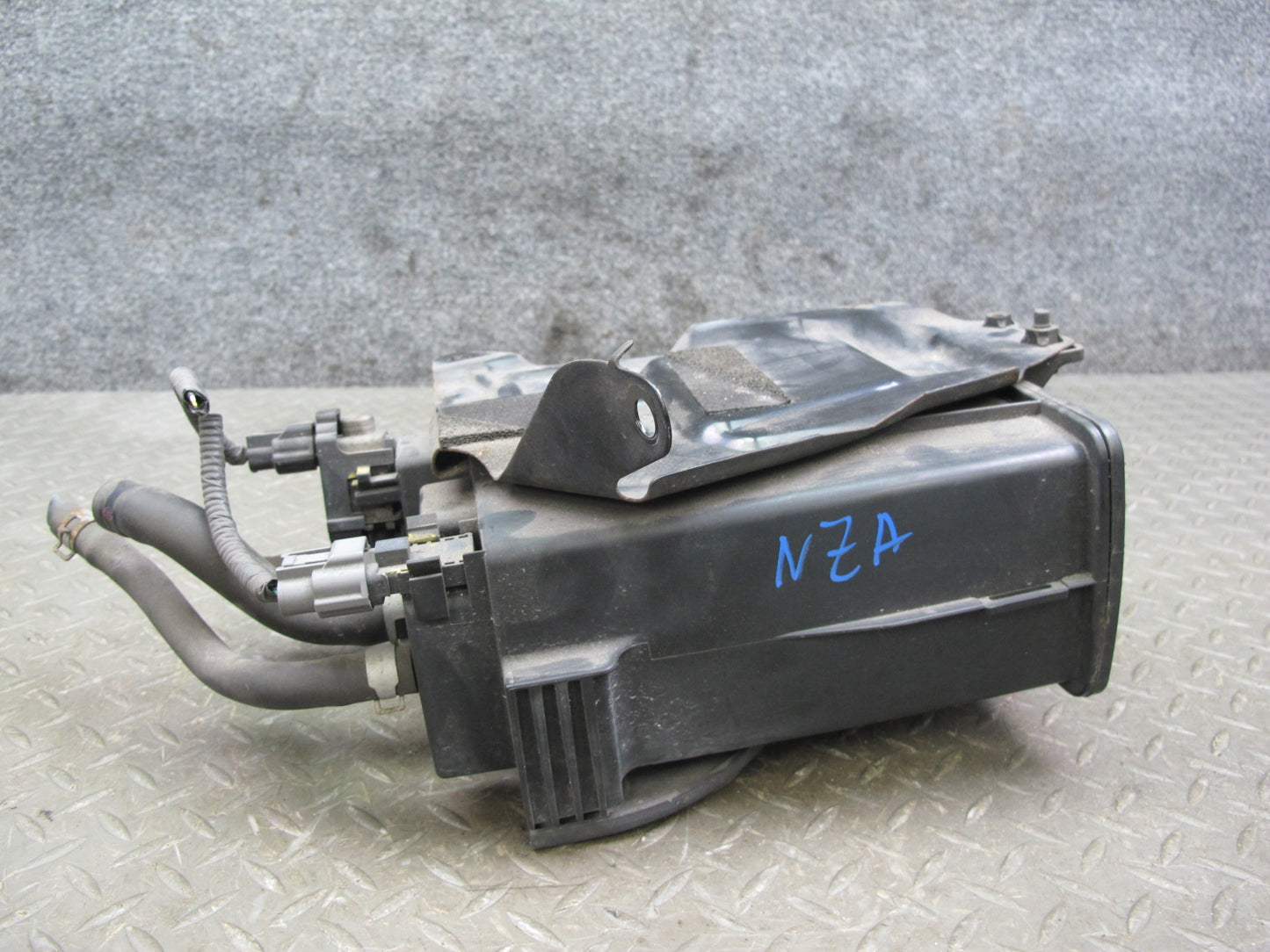 09-20 Nissan Z34 370Z Fuel Evap Vapor Charcoal Canister OEM