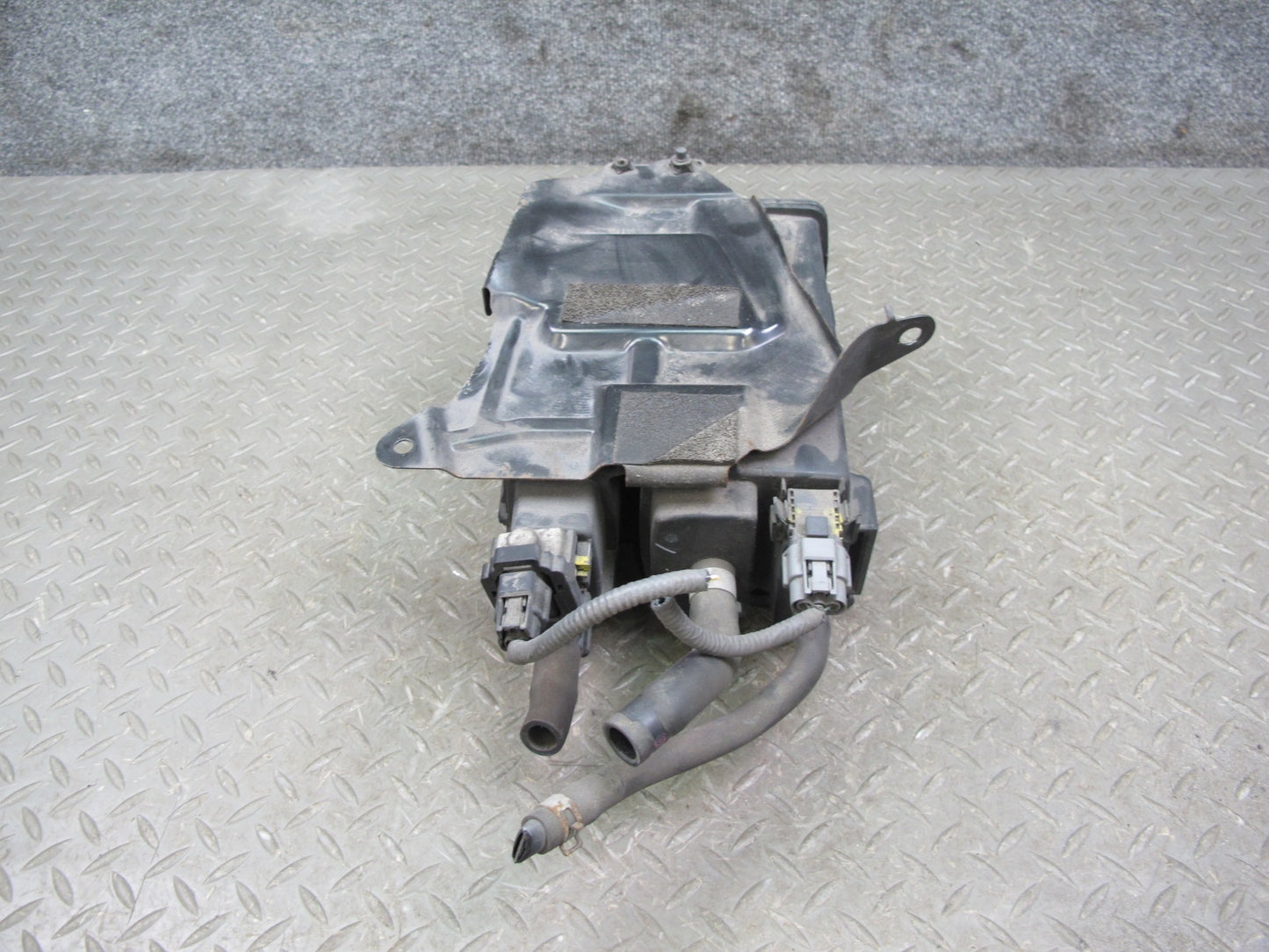 09-20 Nissan Z34 370Z Fuel Evap Vapor Charcoal Canister OEM