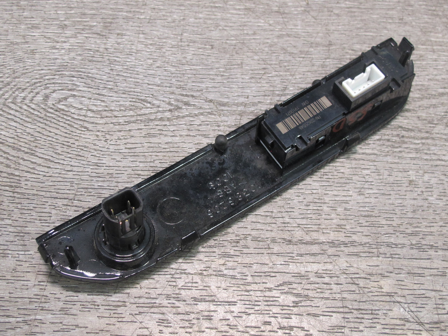 07-10 Saturn SKY Traction Control Button Passenger Indicator Switch Panel OEM