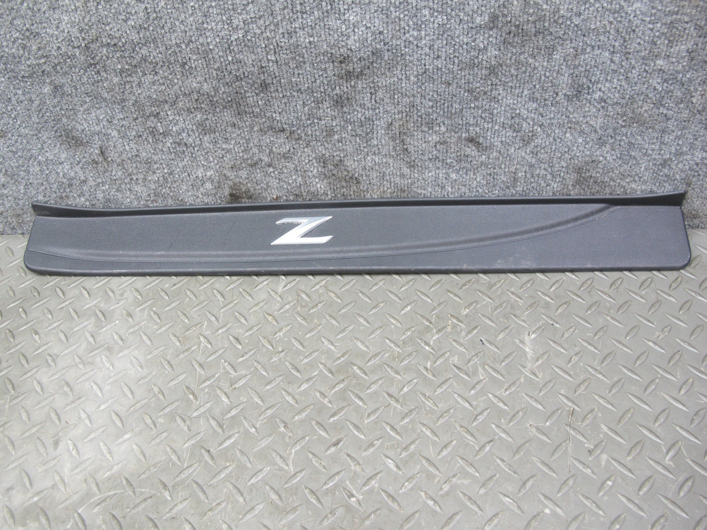 09-20 Nissan Z34 370Z Set of 2 Left & Right Door Scuff Sill Plate Trim Panel OEM