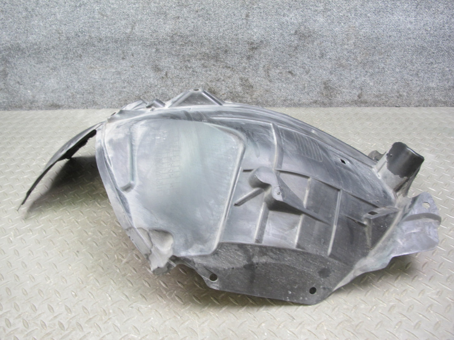 09-20 Nissan Z34 370Z Front Left & Right Fender Liner Rearward Splash Shield OEM