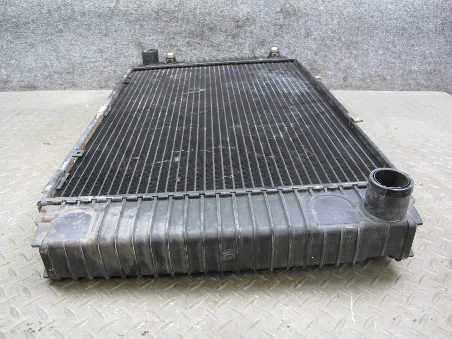 1987-1989 Porsche 928 S4 5.0L M/T Engine Motor Cooling Radiator 92810604400