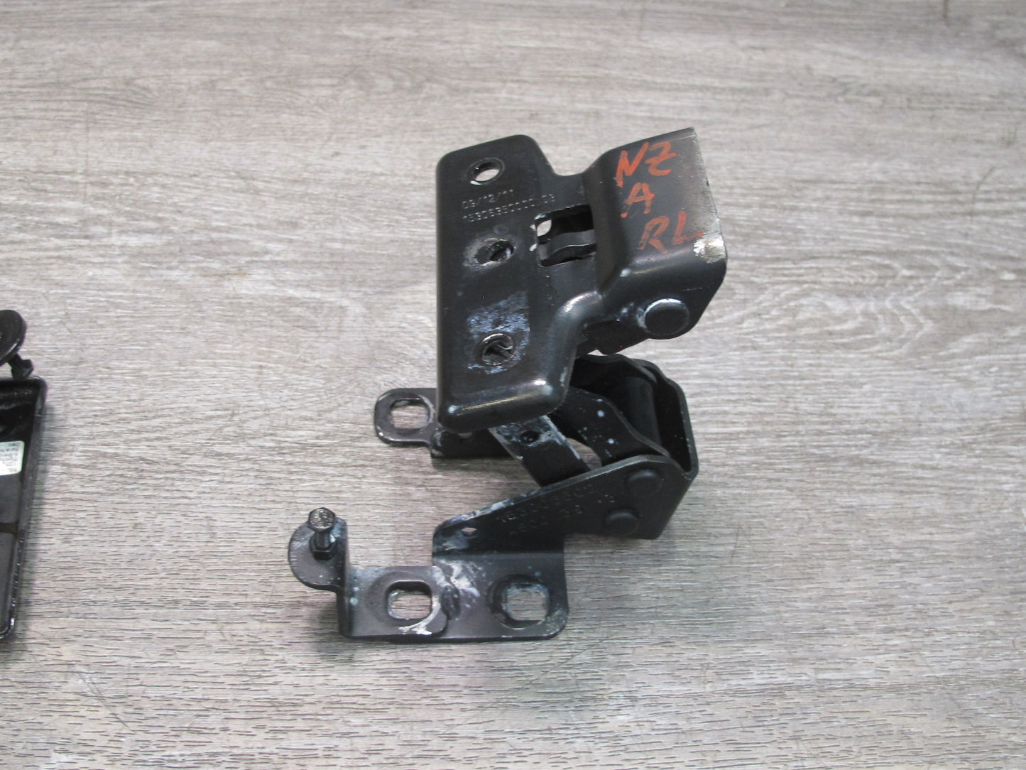 10-19 Nissan 370Z Z34 Convertible Set of 2 Rear Left & Right TOP Hinge OEM