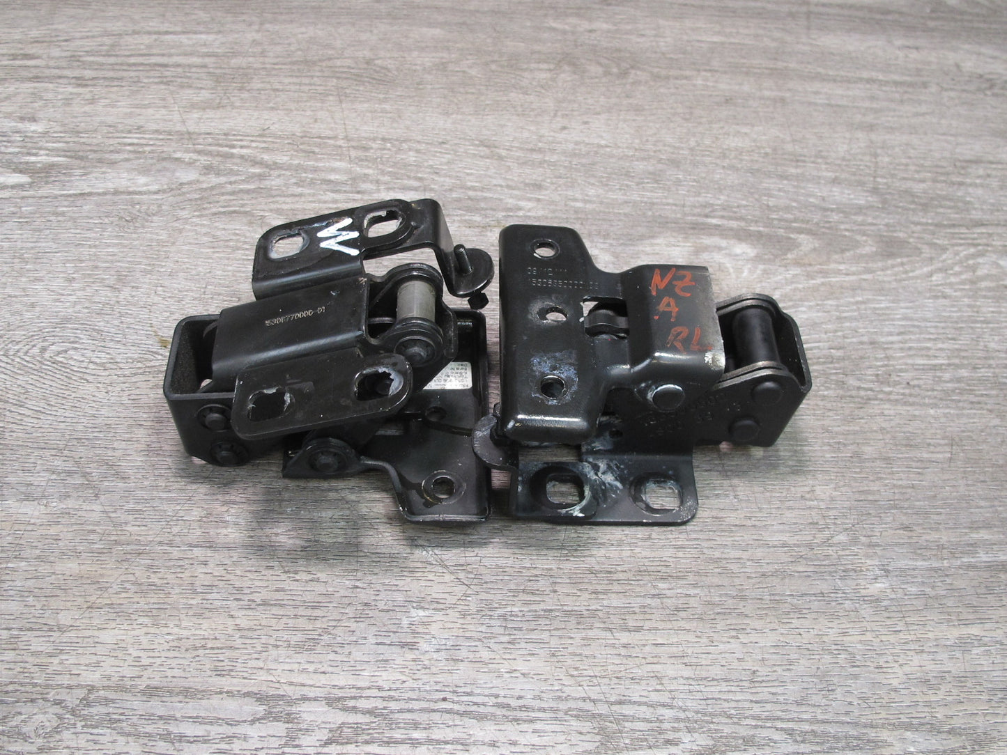 10-19 Nissan 370Z Z34 Convertible Set of 2 Rear Left & Right TOP Hinge OEM