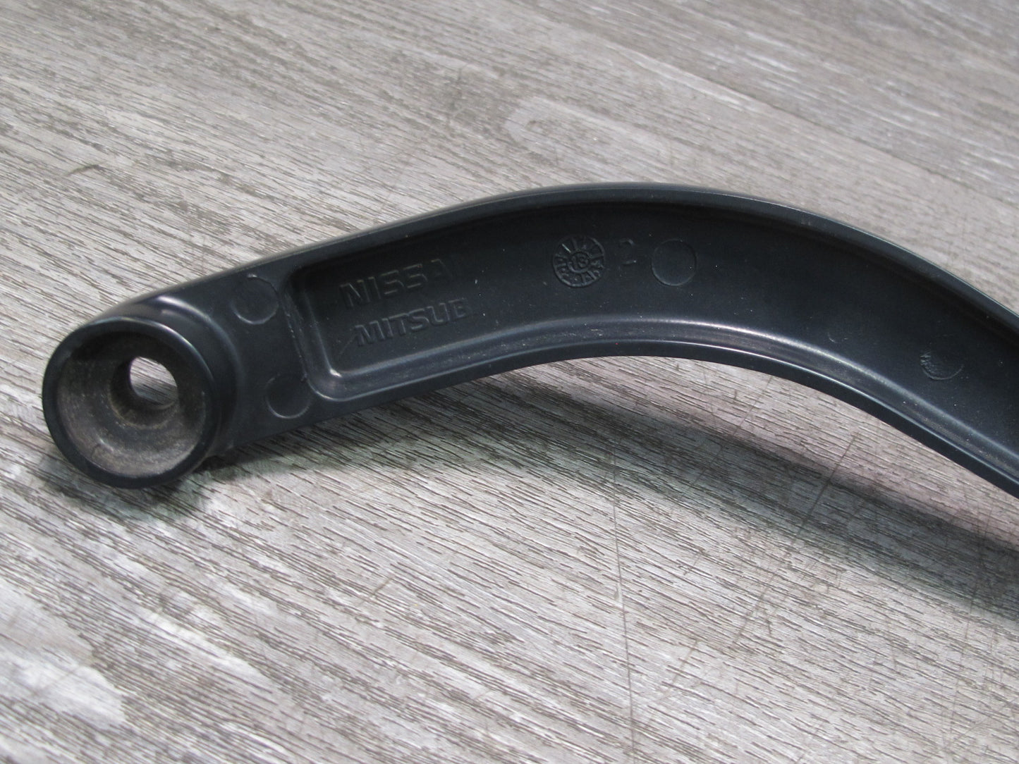 11-20 Nissan 370Z Z34 Set of 2 Front Windshield Wiper Arm w Cap Covers OEM